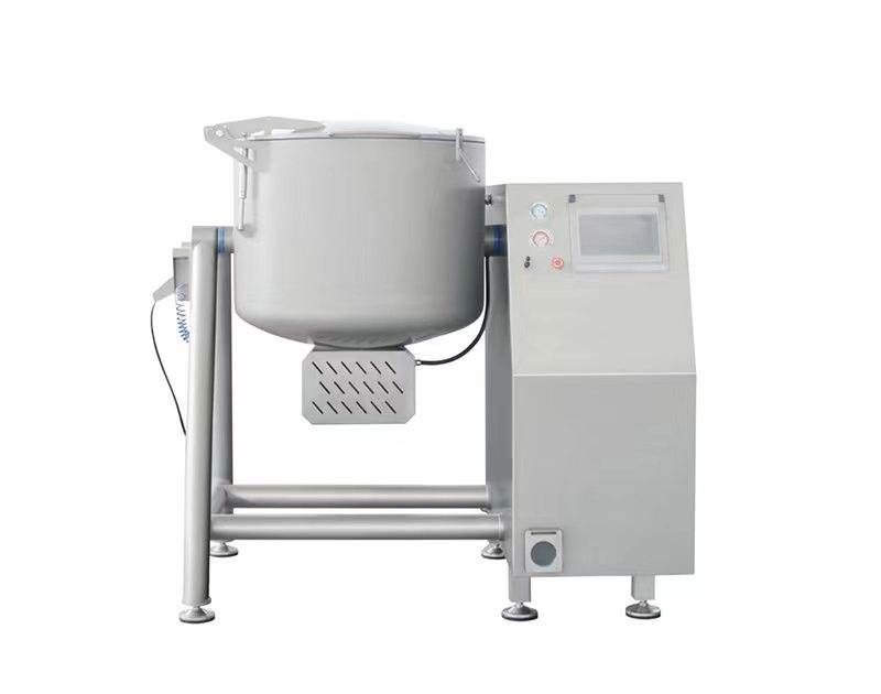 用制冷滾揉機(jī)制作餡料減少葉菜菌類氧化反應(yīng)，保持食材鮮度與美味